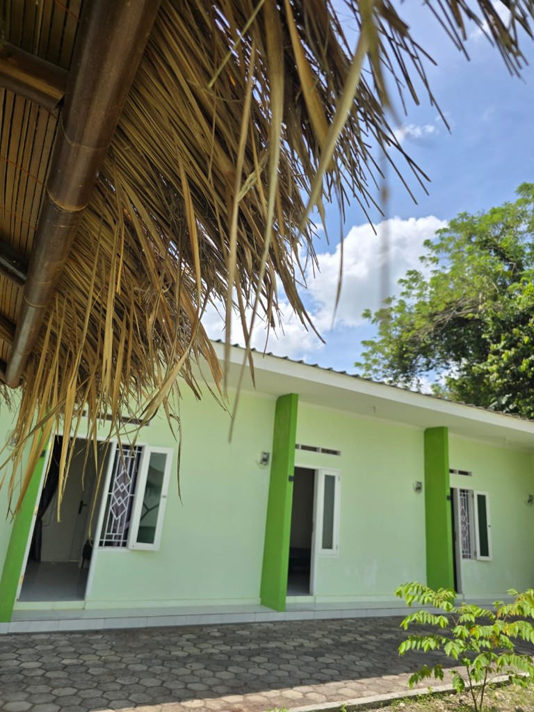 Pintu kamar
